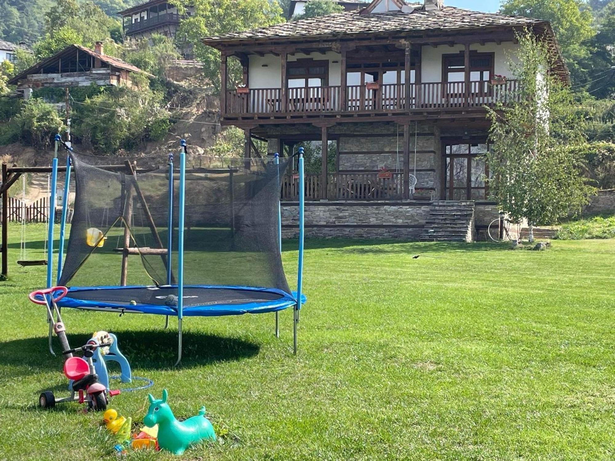 Leshten Guest Homes Εξωτερικό φωτογραφία
