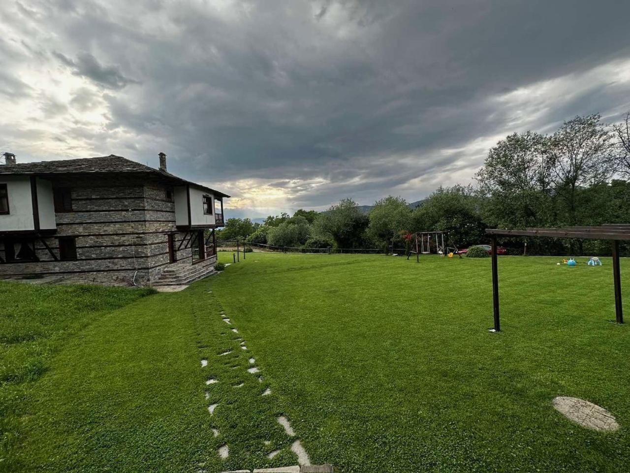 Leshten Guest Homes Εξωτερικό φωτογραφία